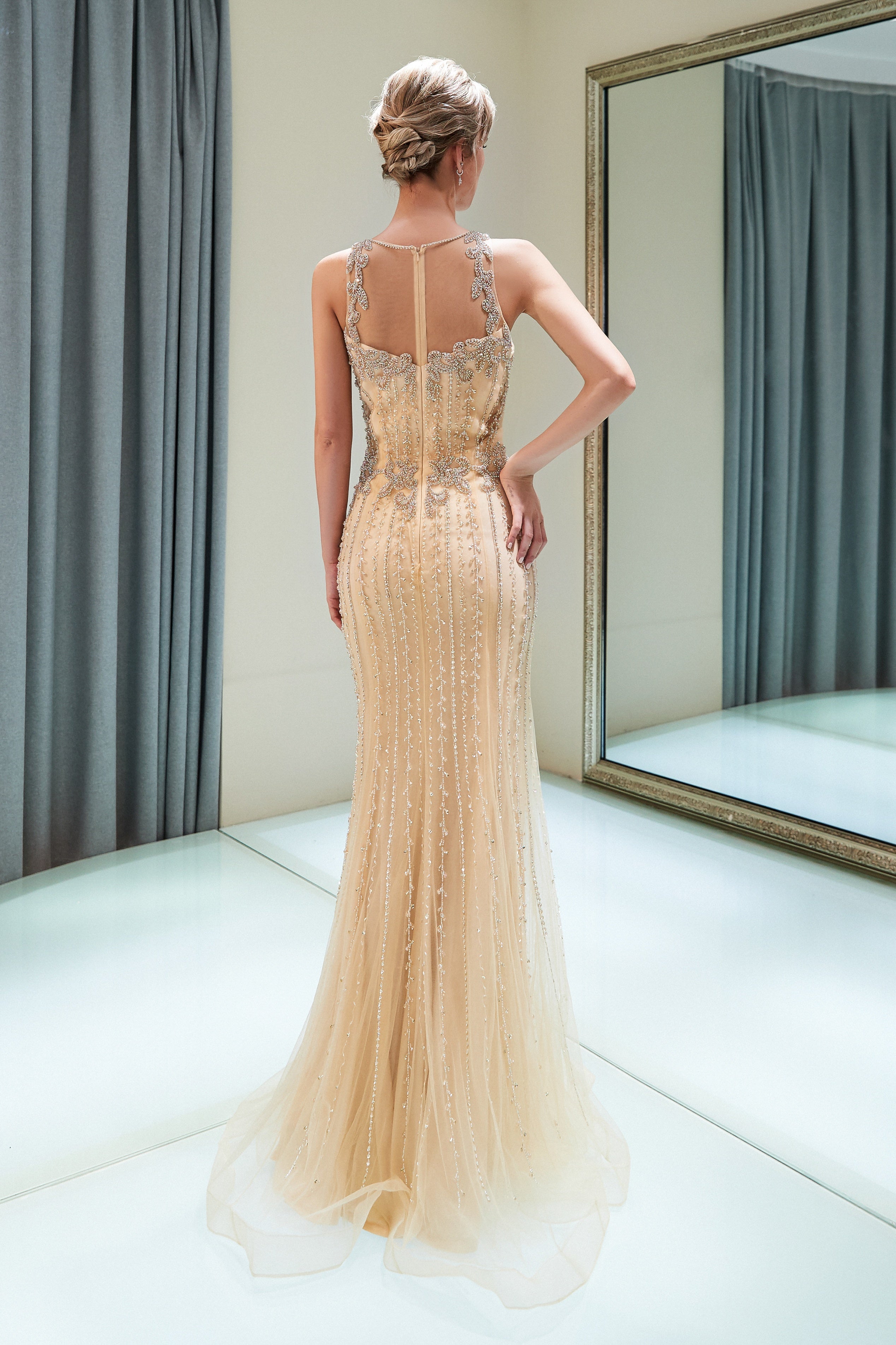 Elegant Champagne Round Sleeveless Beaded Mermaid Prom Dress