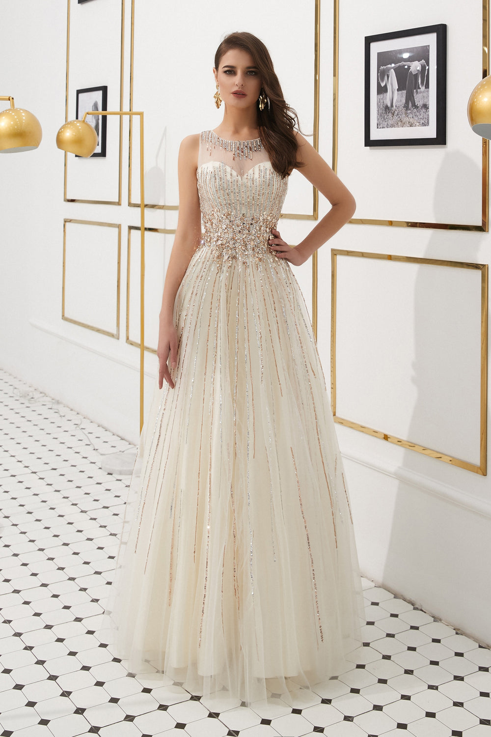 Modest Tulle A-Line Scoop Sleeveless Beaded Party Prom Dress