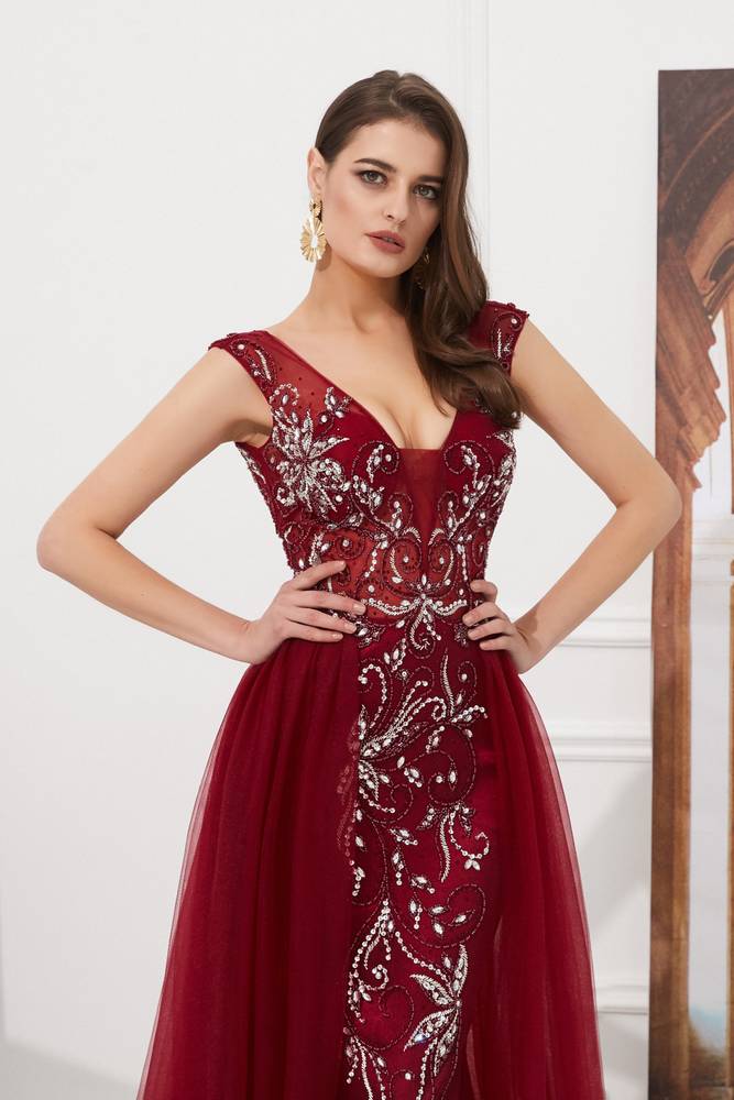 V-Neck Backless Beaded Appliques Formal Prom Dress With Train