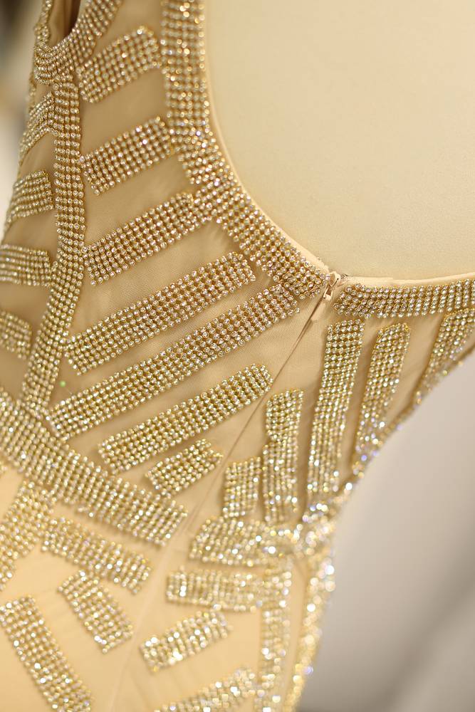 V-Neck Sleeveless Empire Beaded Mermaid Tulle Party Prom Dress