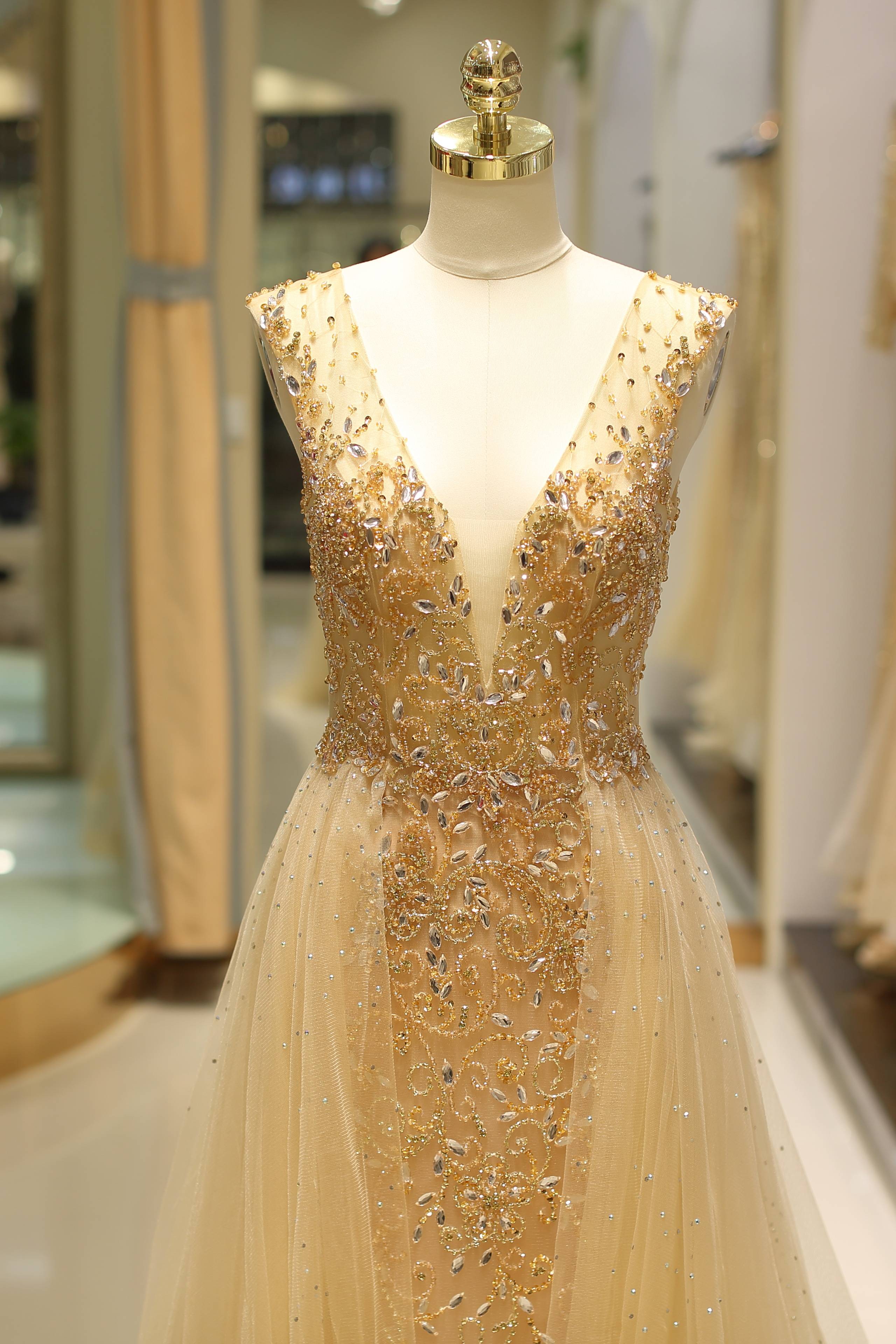 V-Neck Sleeveless Open Back Beaded Floor-Length Party Prom Dress