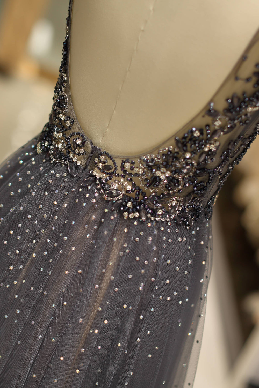 V-Neck Sleeveless Open Back Beaded Floor-Length Party Prom Dress